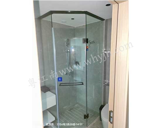 淋浴房隔斷