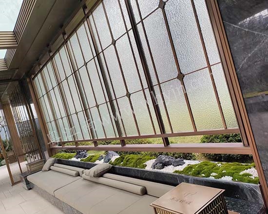 不銹鋼玻璃屏風(fēng)